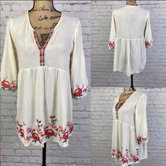 Blu Pepper Embroidery Details Tunic - Picture 1 of 1